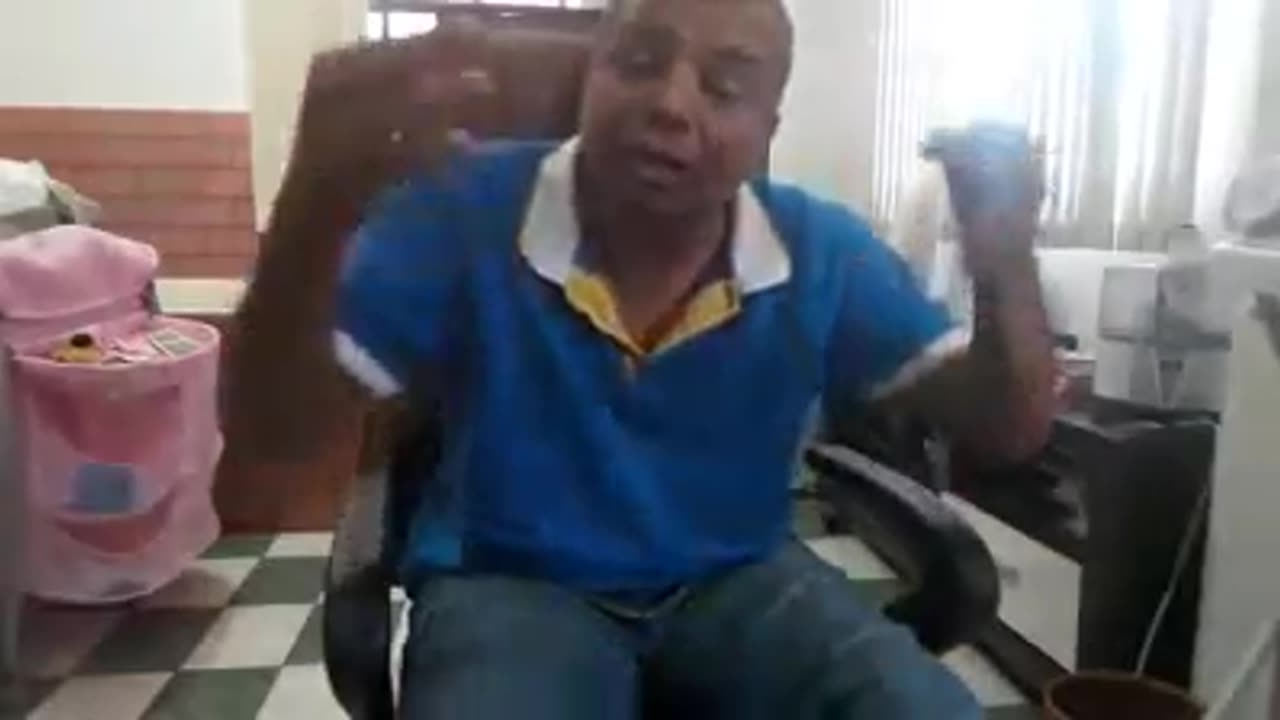Policial Civil Lucas Gomes Arcanjo Denuncia Aécio Neves. Phh Q 3k Enp 2 I Foi morto por Aécio neves. 2014/10/11