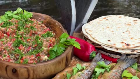🇺🇸 | Would you eat freshly smoked trout 🐟🐟 with a vegetable stew 🍆🍅🌶️ for true gourmets? 🔥🫡