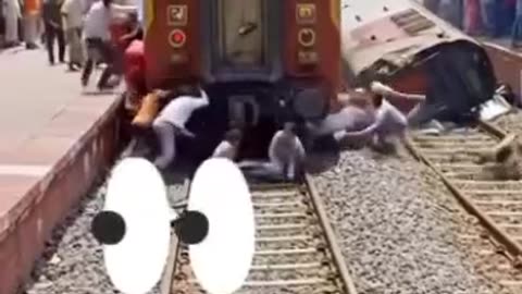 # train accident#train fati se utar gai
