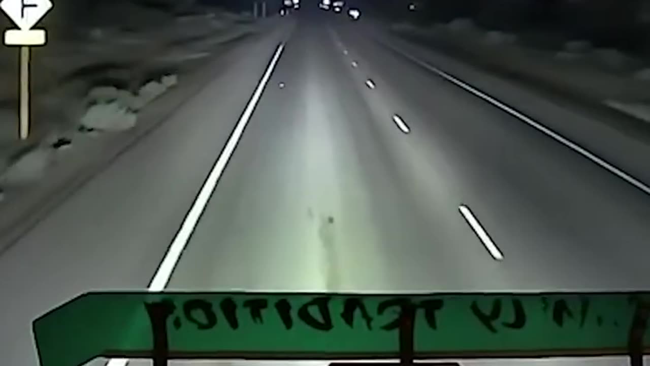 Mysterious green light wows witnesses in WA - news.com.au