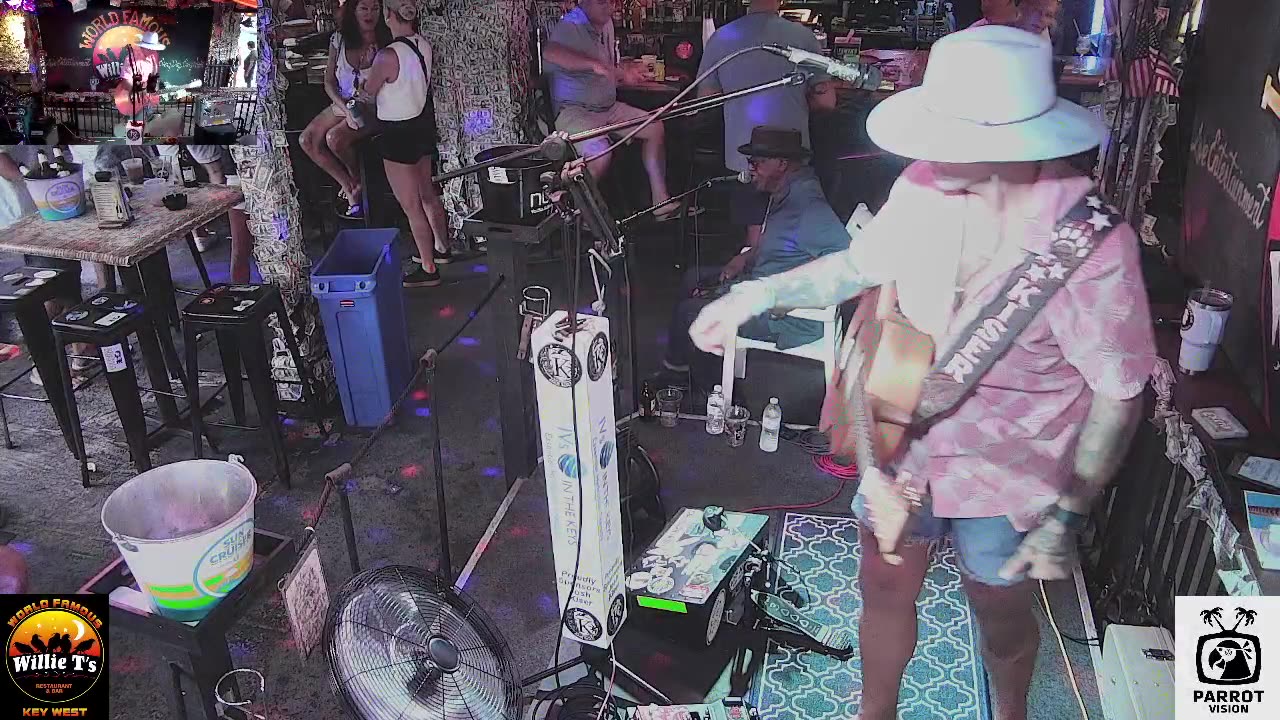 LIVE Music Everyday!