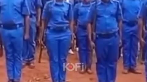 Meanwhile somewhere in an African country, a veteran is buried with full military honors.😁