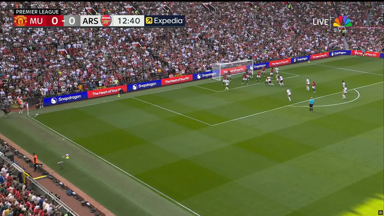 Arsenali gjunjëzon Manchester United në ‘Old Trafford’