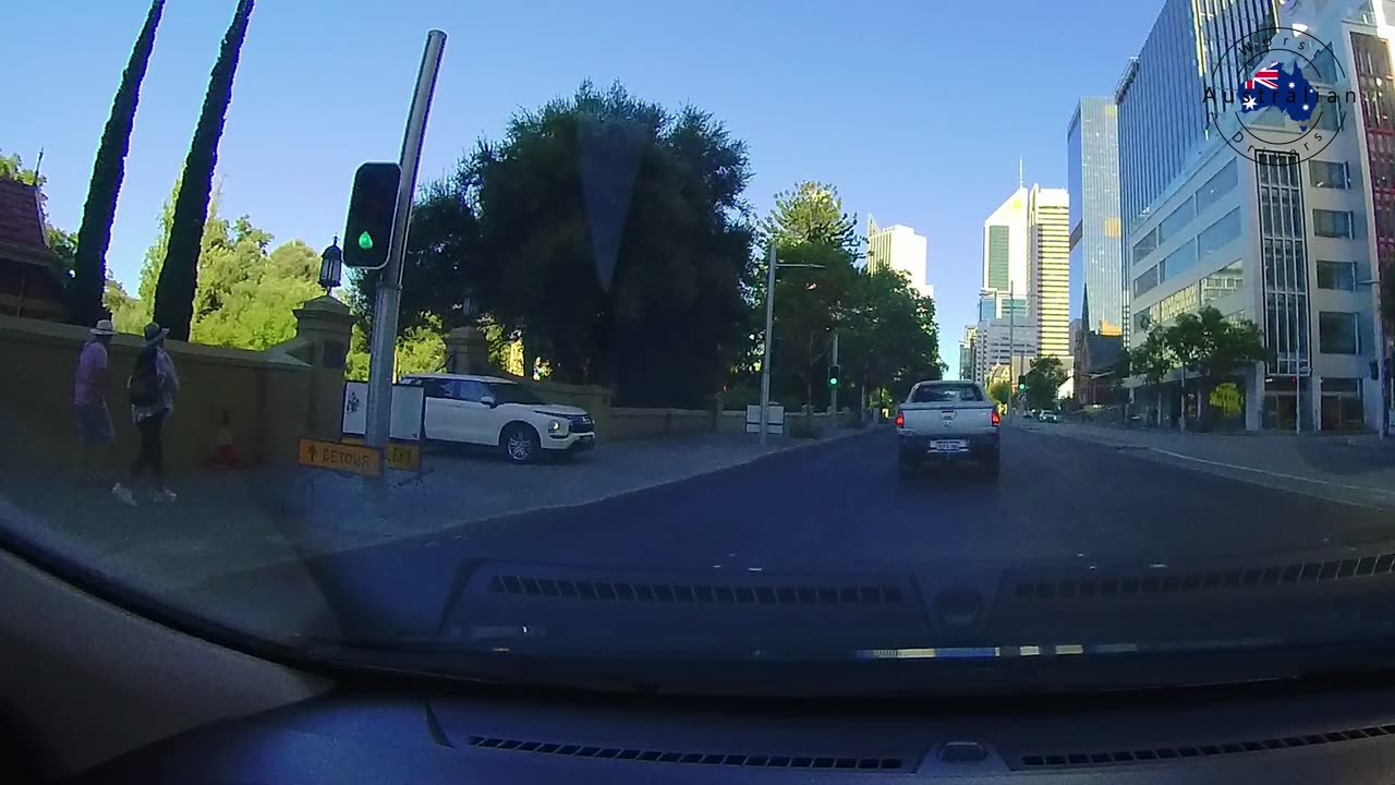 The interesting red light runner again