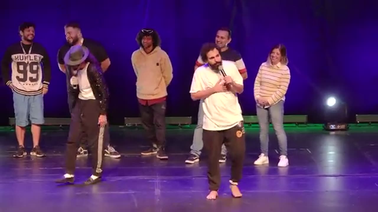 Stand UP humor Murilo Couto Brazilian