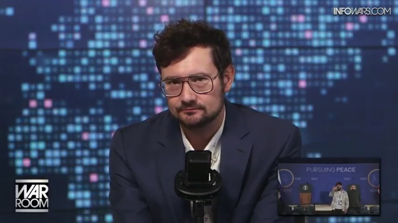 WAR ROOM (Full Show) Friday - 8/15/25