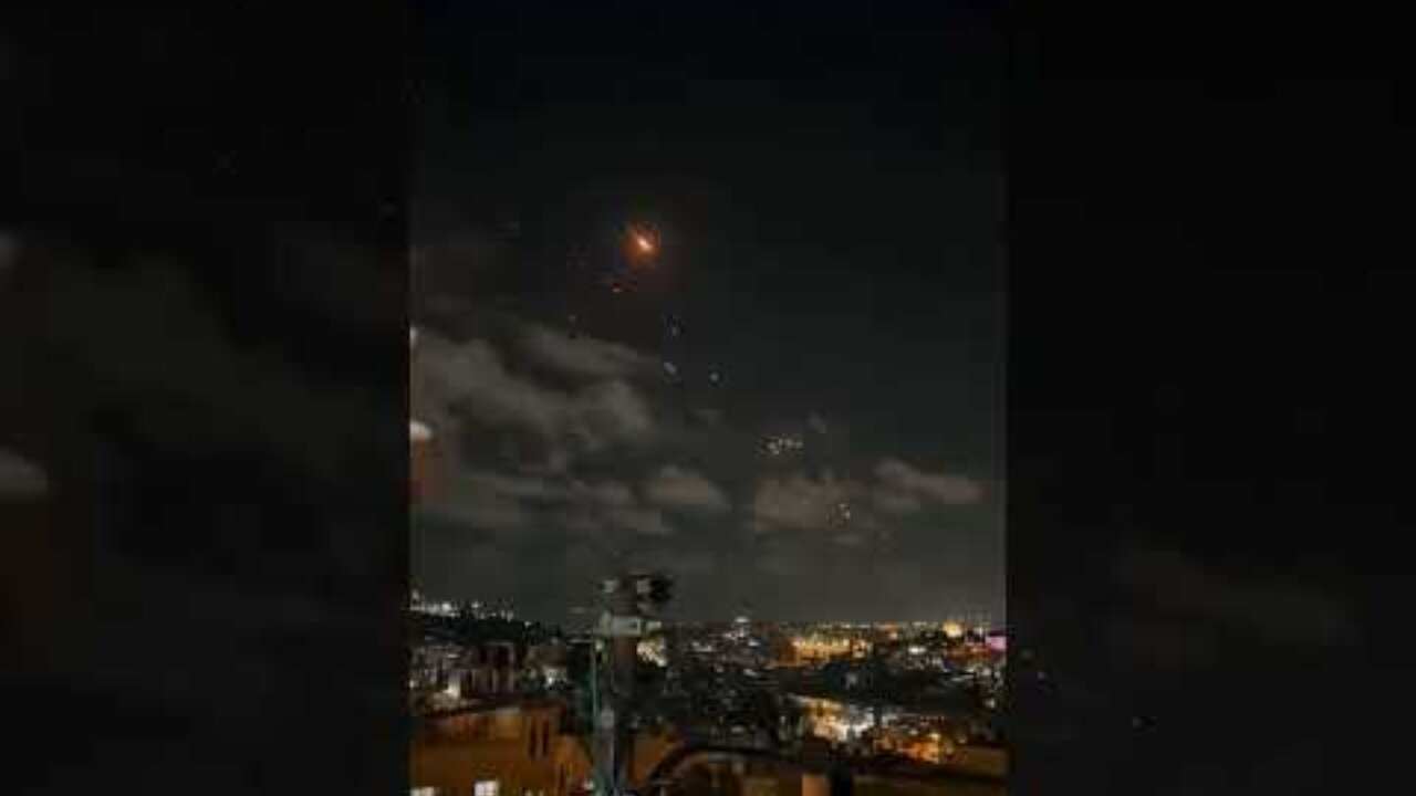 Fire Rain Over Tel Aviv | تل ابیب پر آگ کی بارش | تل أبيب تحت وابل من النار | तेल अवीव पर आग का सैला