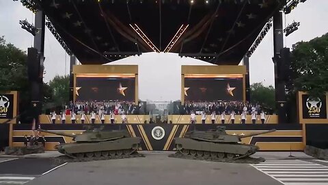 POTUS and FLOTUS arrive at the 250th Anniversary of the US Army Grand Military Parade 🇺🇸