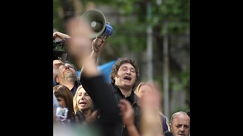 🇦🇷Milei enfrenta protestas durante un evento de campaña