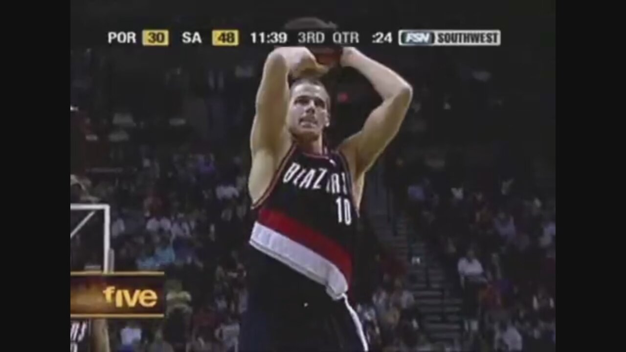 Joel Przybilla 16 Points 4 Ast 8 Blk @ Spurs, 2004-05.