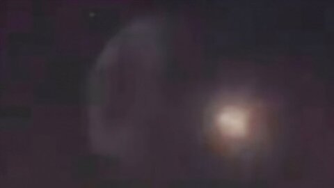 Mysterious Glowing Orb Lights Up the Sky (4/12/25)