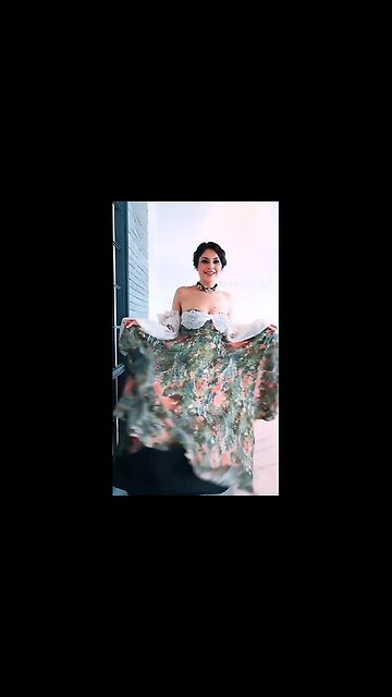 Hot girl 💕😘Ravishing body 😘🔥Hot girl 💕😘Steamy hottie 😍💦Sexy girls 💦🥵