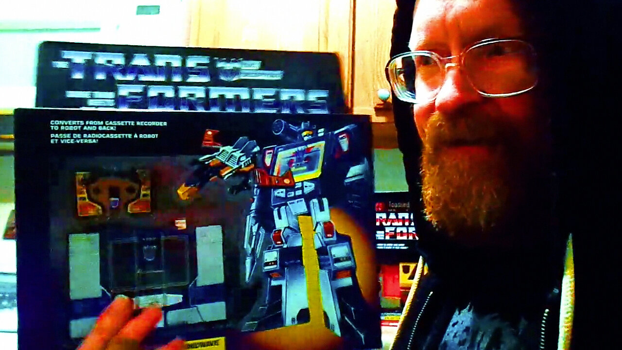 MICKMOCAM 22 _ _ . ME sharing my TRANSFORMERS REISSUE G1s of SOUNDWAVE and BLASTER!! -- [From 4.7.2024]