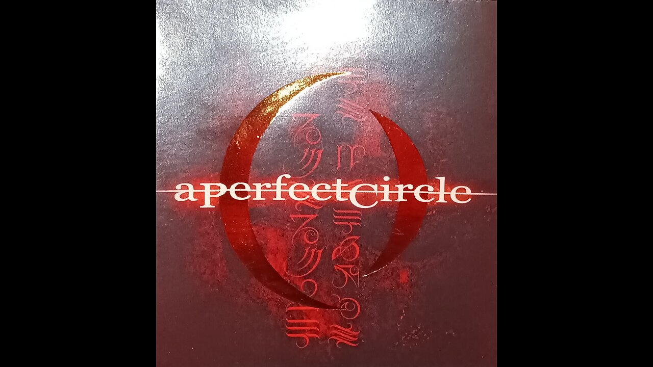 A PERFECT CIRCLE: MER DE NOMS