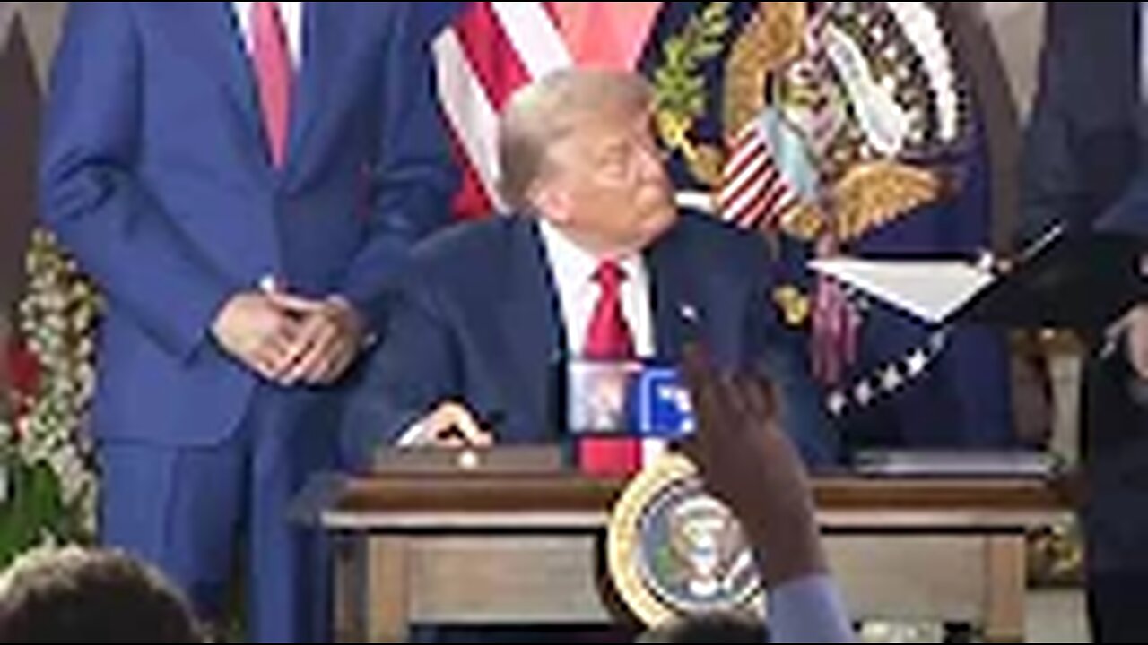 Trump’s brain COMPLETELY FAILS