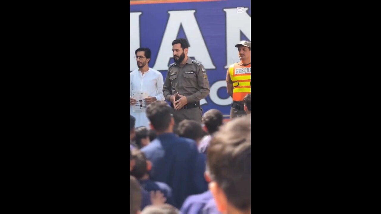 RESCUE TEAM GIVES INSTRUCTIONS TO THE STUDENTS