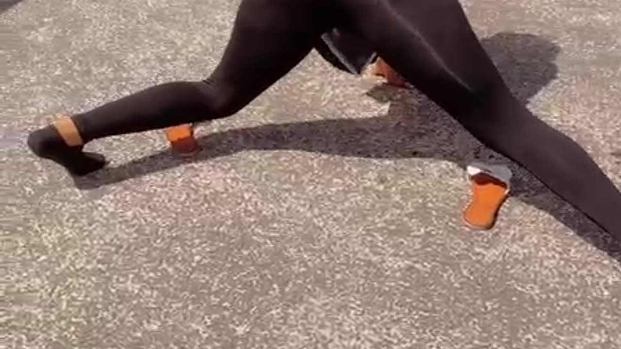 The Jiggly Ass Of Jewels Or The Bouncing Natural.