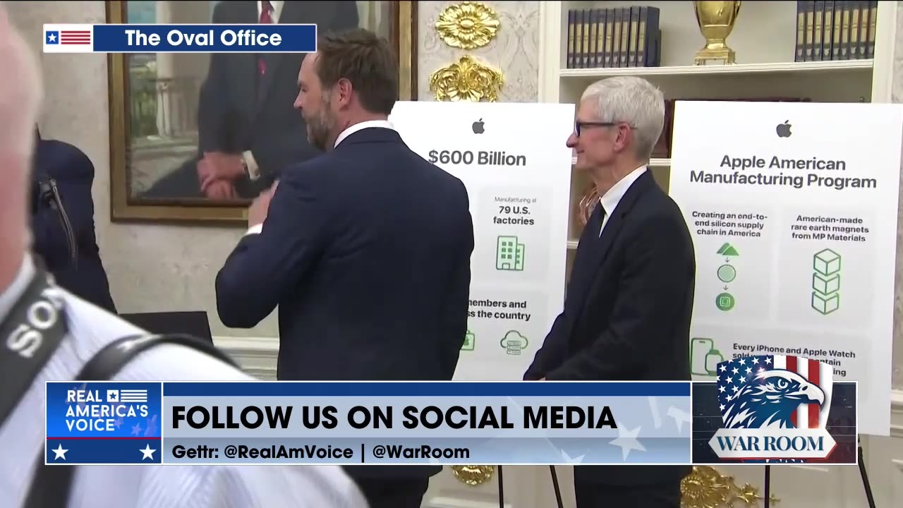 Apple Plans To Invest 600$ Billion In US Over Next 4 Years, President Trump And Tim Cook Live From The Oval Office
