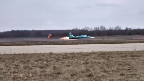 ✈️ Su-34 hard landing without landing gear.