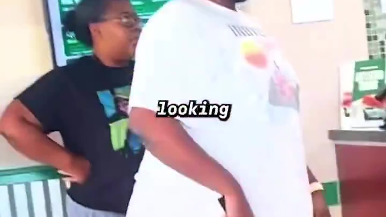 Diversity loots fried chicken