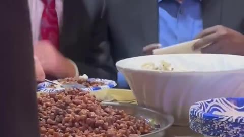 Politician Eats At Somali Restaurant