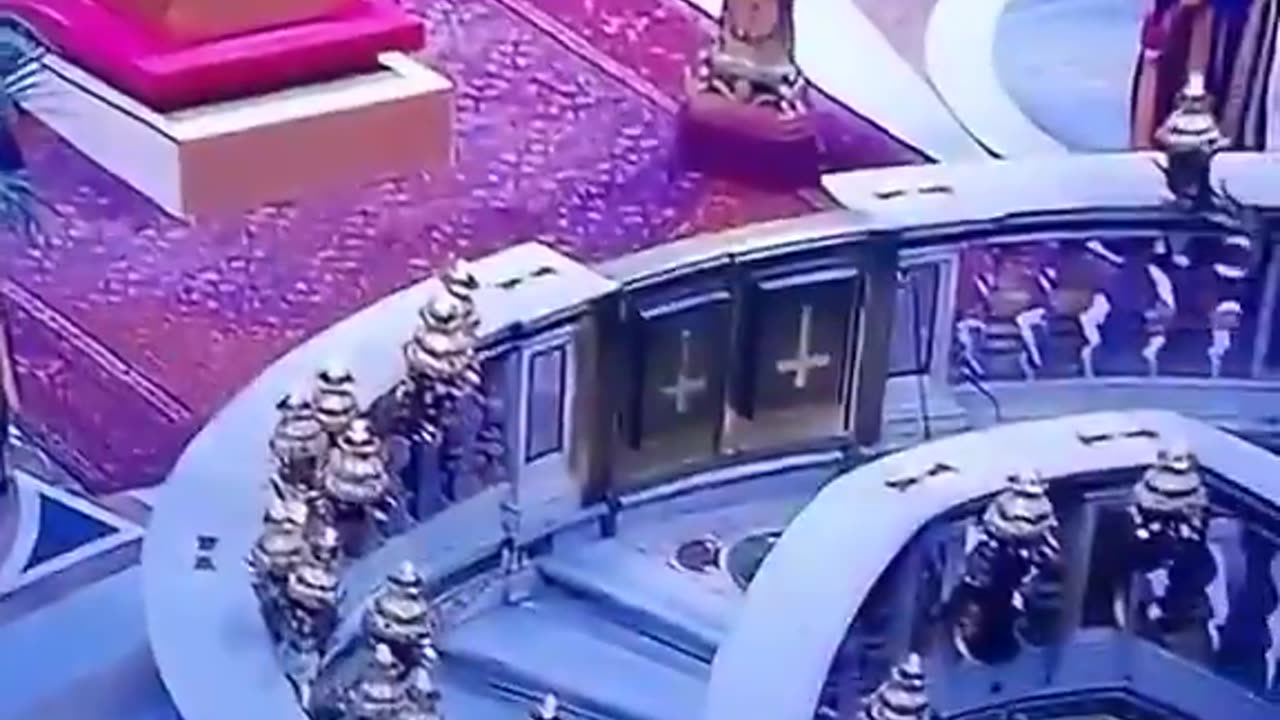 👹🔺Upside Down Crosses at The Pope's Funeral