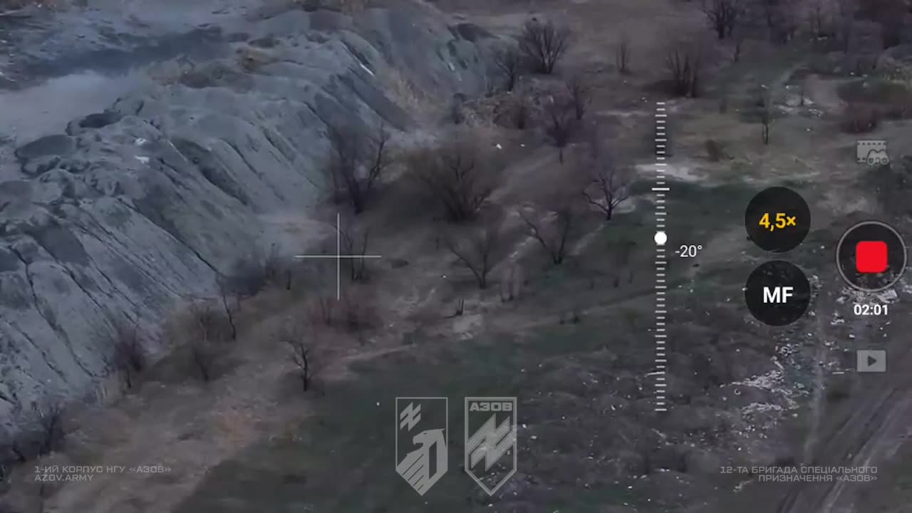 Azov of Ukraine found 2 Russian soldiers on their way to their positions and swarmed them with FPV