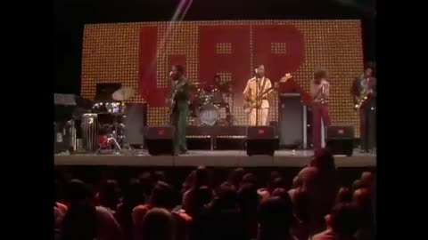 Breaking: The World Is a Ghetto - War | The Midnight Special