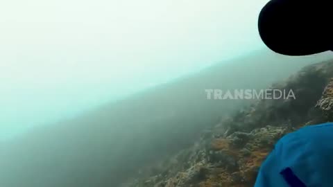 Evacuation process for tourists from BERAZIL who fell on Mount Rinjani Telusuri ini di