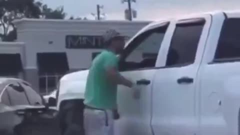 A man from Uttar Pradesh had moved to Texas and got involved in road rage and was shot dead!