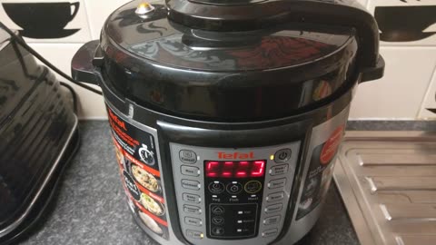 TEFAL CY505E40 MULTI COOK PRESSURE COOKER COOKS A LOVELY RICE MEAL VIDEO 1 OF 2 🥩🍖🍗🥦🍆🍅🥕🥒🥬🍽️