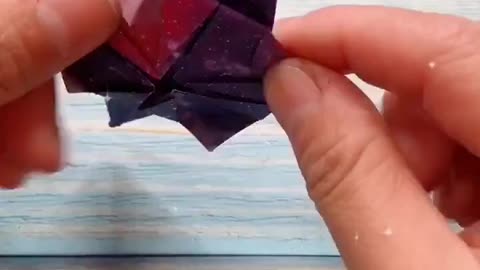 How to create a ninja star using color paper