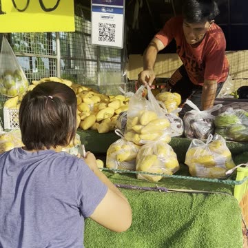 Fruit Truck in Thailand - the Local Distribution Method
