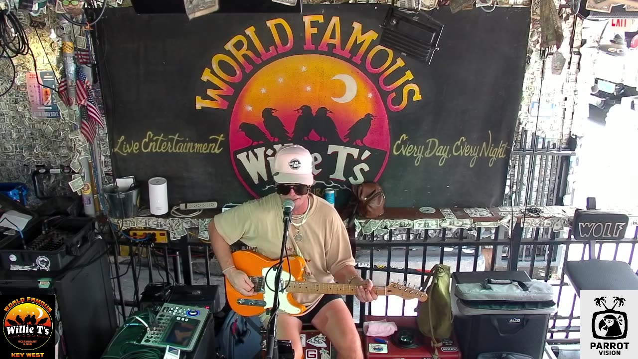 LIVE Music Everyday!