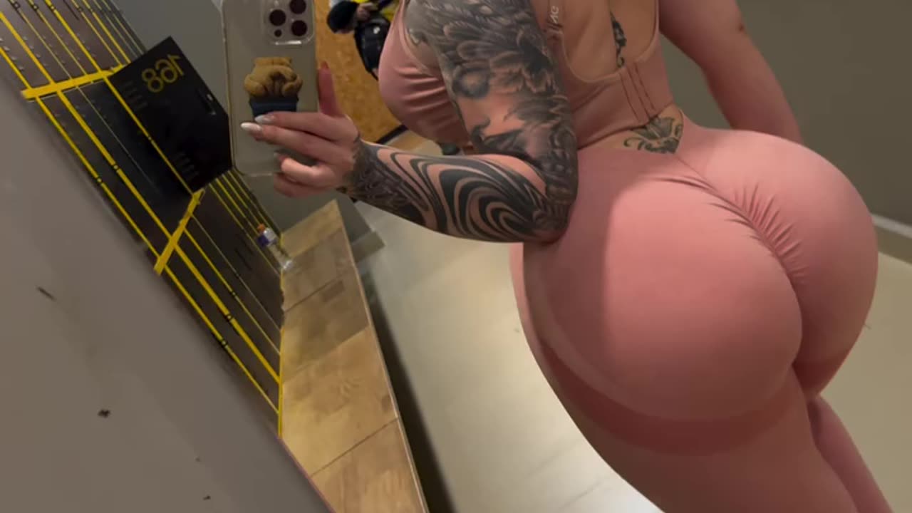 🍑 She Got Alota Backing 💯👌