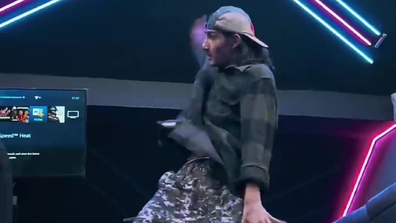 Fouji song