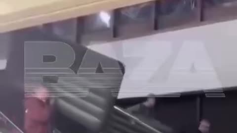 Russians are being given inflatable mattresses and rugs at Sochi airport: dozens