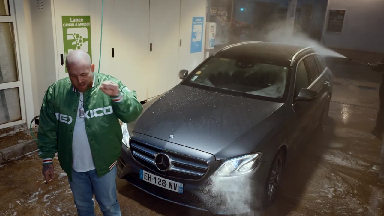 CRIMEAPPLE - AT BARCODE