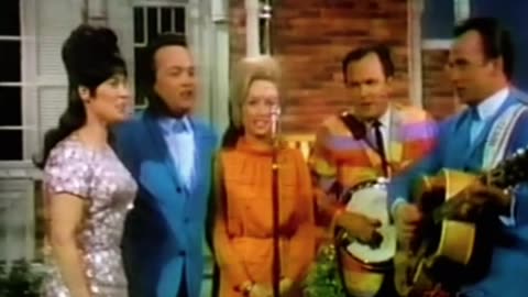 Loretta Lynn, Dolly Parton, The Wilburn Brothers, Harold Morrison - Somebody Touched Me - 1967