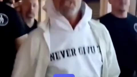 "Milan is our home." Italian patriots patrol the streets of Milan to prevent fake Islamic asylum