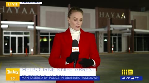 Knife-wielding man tasered outside Melbourne shopping centre 9 News Australia