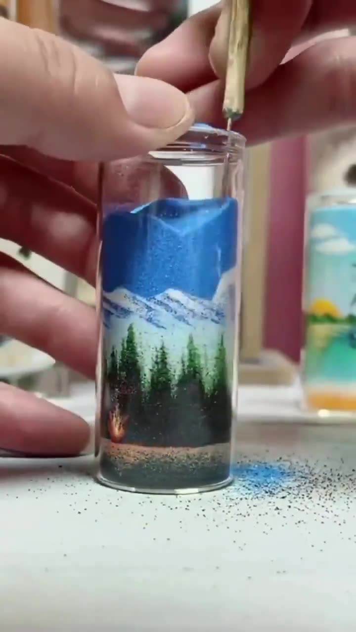 Sand art in a bottle.. 👌