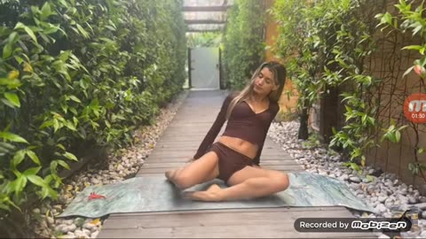 Thursday Thrust & Stretch 🏃‍♀️