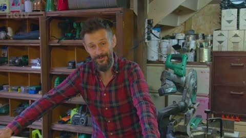 The Weekend Workshop. Episode 3. A Grass Sofa, Outdoor Cinema And Cocktails