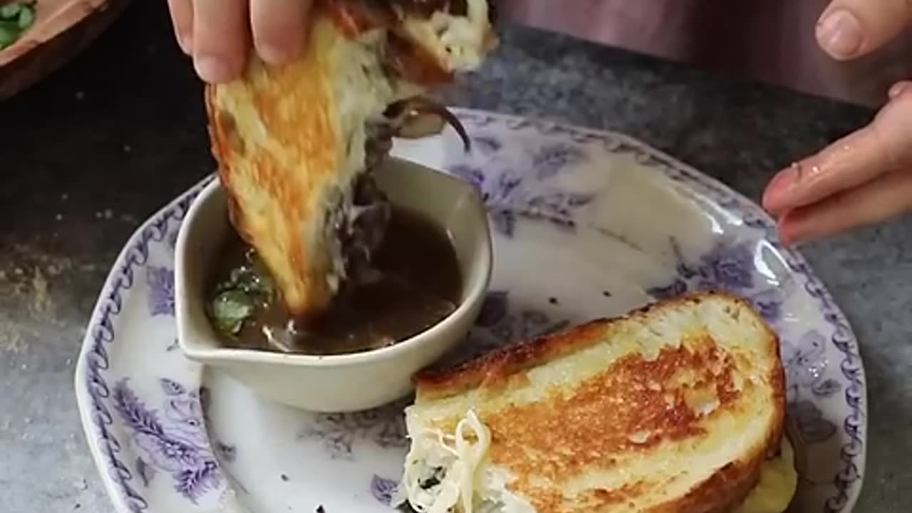 Caramelized Onion Franch Dip Sandwich
