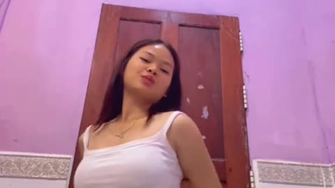 GOYANG SANTAI