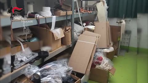 Moda e caporalato: azienda commissariata a Milano