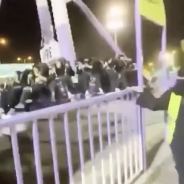 The moment a ride snapped in half at an amusement park in Saudi Arabia