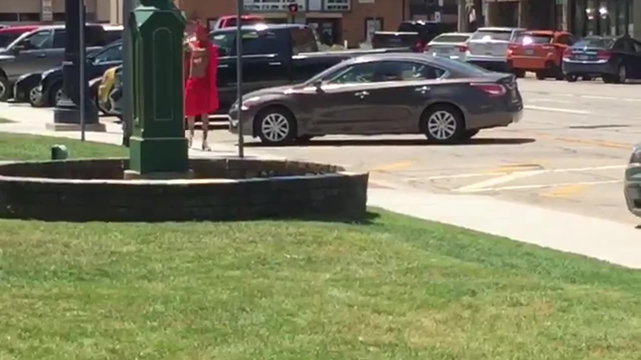 You're at a park in a small town in Ohio & you see this... what do you do Joe Winko