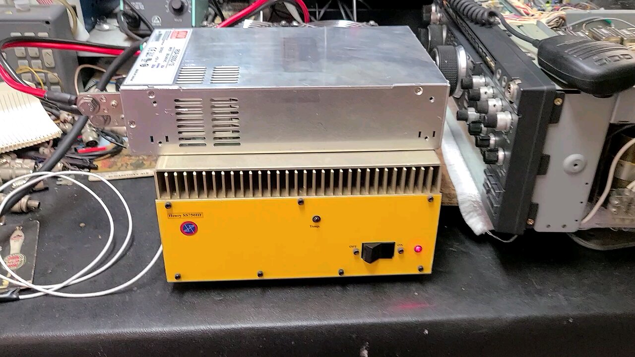 Henry SS750HF mobile amplifier